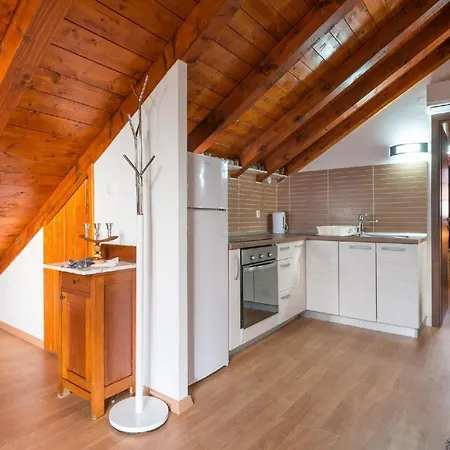 Tatil Evi Ferienhaus Fuer 5 Personen Und 1 Kind In Stankovic Bei Orebic, Dalmatien Sueddalmatien *