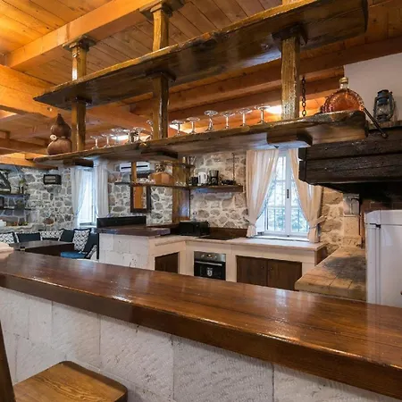 Ferienhaus Fuer 5 Personen Und 1 Kind In Stankovic Bei Orebic, Dalmatien Sueddalmatien Tatil Evi Orebić