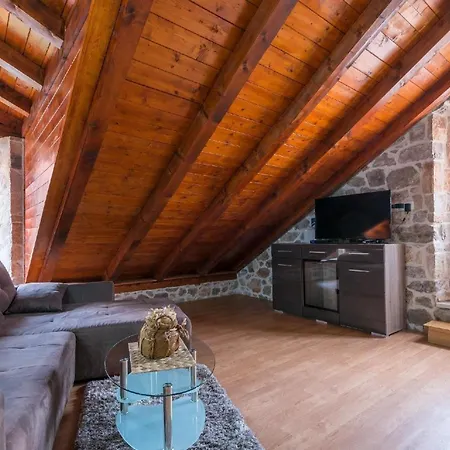Ferienhaus Fuer 5 Personen Und 1 Kind In Stankovic Bei Orebic, Dalmatien Sueddalmatien Tatil Evi Orebić