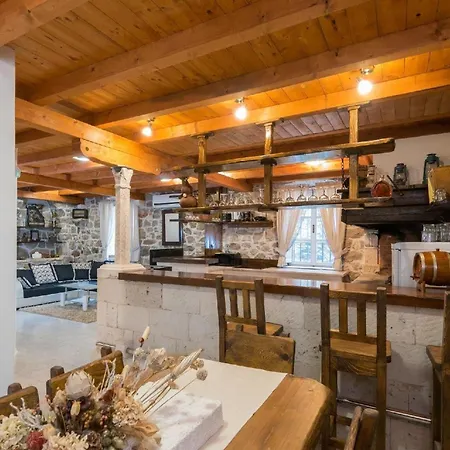 Ferienhaus Fuer 5 Personen Und 1 Kind In Stankovic Bei Orebic, Dalmatien Sueddalmatien *