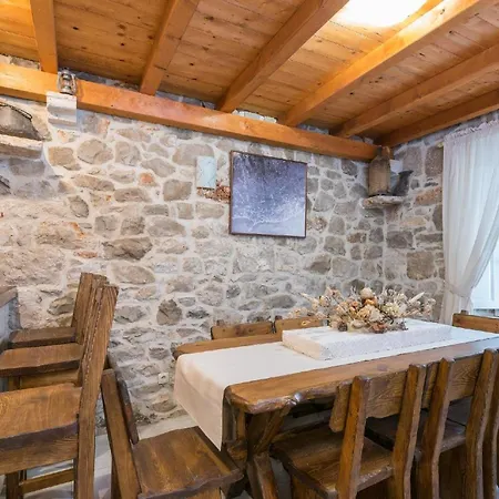 Tatil Evi Ferienhaus Fuer 5 Personen Und 1 Kind In Stankovic Bei Orebic, Dalmatien Sueddalmatien