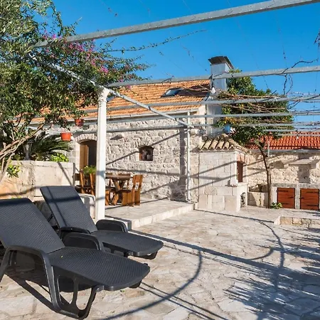Ferienhaus Fuer 5 Personen Und 1 Kind In Stankovic Bei Orebic, Dalmatien Sueddalmatien *